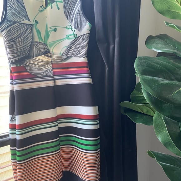 Brand New Form Fit Front Cut Out Dress - Picture 3 of 5